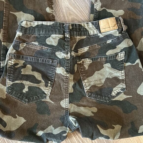 AMERICAN EAGLE CAMO CORDUROY STRAIGHT LEG PANTS SIZE 4 LONG - Picture 9 of 9